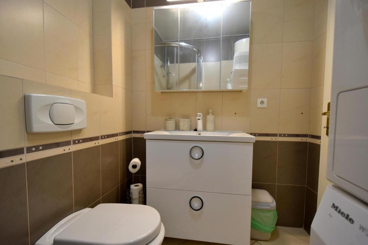 Apartment Lucy Malinska Bagian luar foto